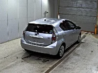 Цена авто Toyota Aqua с аукционов Японии, номер кузова NHP10, пробег 146 000, оценка 2