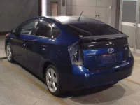 Цена авто Toyota Prius с аукционов Японии, номер кузова ZVW30, пробег 233 000, оценка 