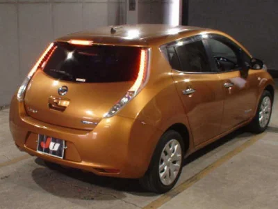 NISSAN LEAF