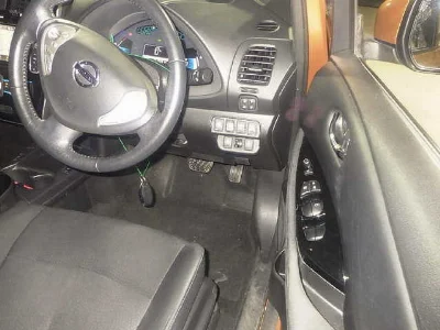 NISSAN LEAF
