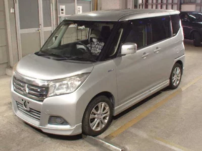 MITSUBISHI DELICA D2