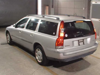 VOLVO V70
