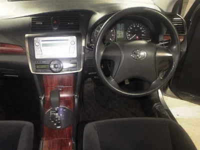 TOYOTA PREMIO