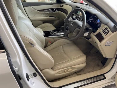 NISSAN FUGA