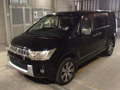 MITSUBISHI DELICA D5