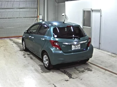TOYOTA VITZ