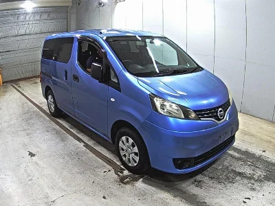 NISSAN NV200