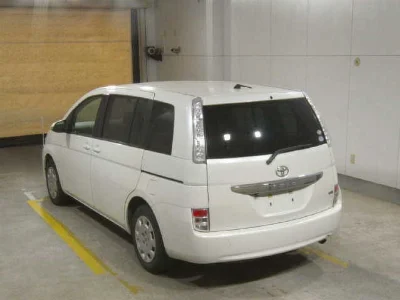 TOYOTA ISIS
