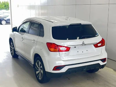 MITSUBISHI RVR