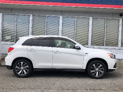 MITSUBISHI RVR