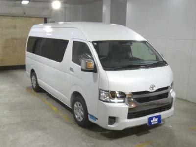 TOYOTA HIACE