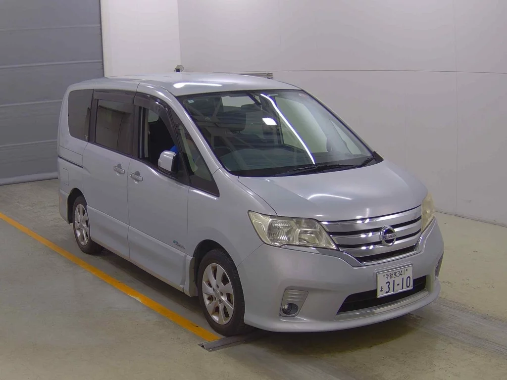Nissan Serena 2012