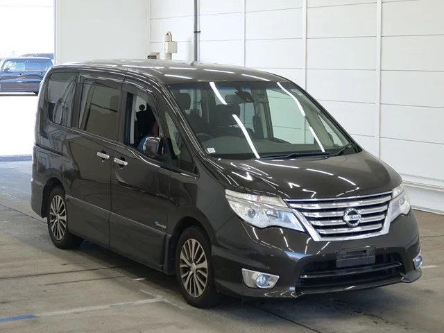 Nissan Serena 2014
