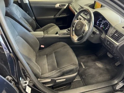 Lexus CT200h