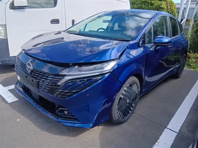 Nissan Aura