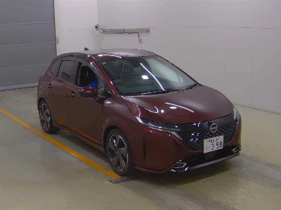 NISSAN AURA