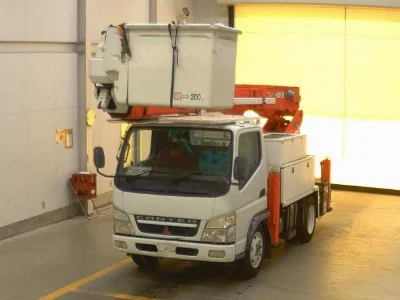 MITSUBISHI CANTER