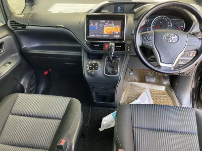 Статистика аукционов Toyota Voxy