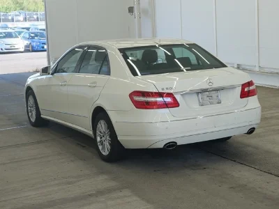 MERCEDES BENZ E CLASS