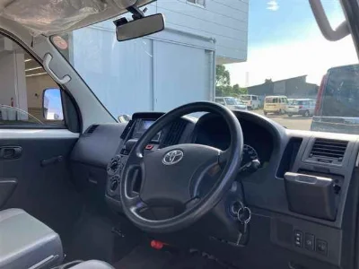 TOYOTA LITE ACE VAN