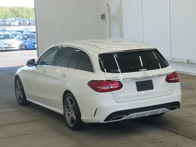 Mercedes-Benz C-Class  с аукциона в Японии