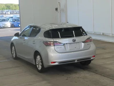 Lexus CT200h