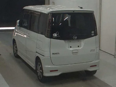 NISSAN ROOX