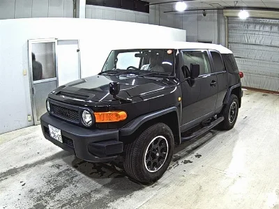 TOYOTA FJ CRUISER