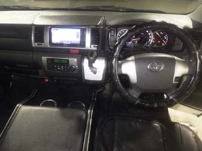 TOYOTA HIACE VAN