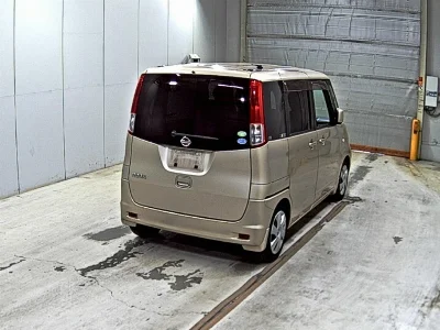 NISSAN ROOX