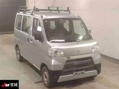 TOYOTA PIXIS VAN