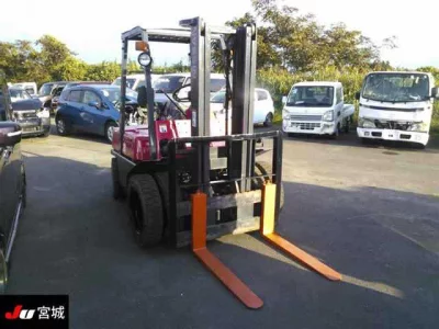NISSAN  FORKLIFT 