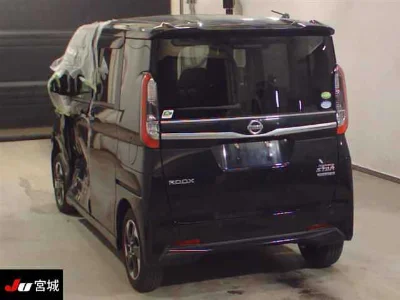 NISSAN ROOX