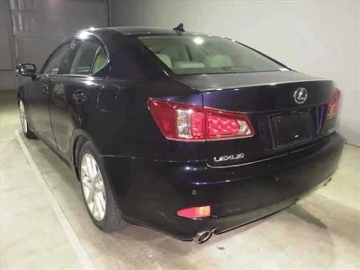 LEXUS IS