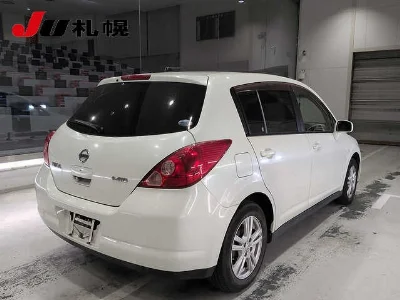 NISSAN TIIDA