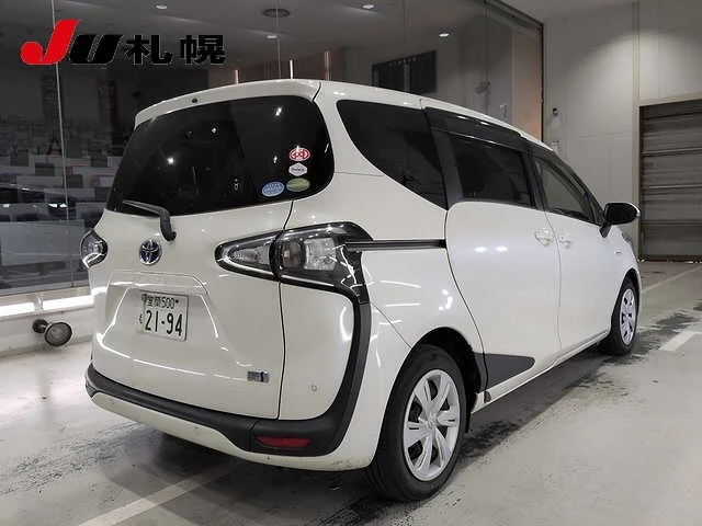 Toyota Sienta  с аукциона в Японии
