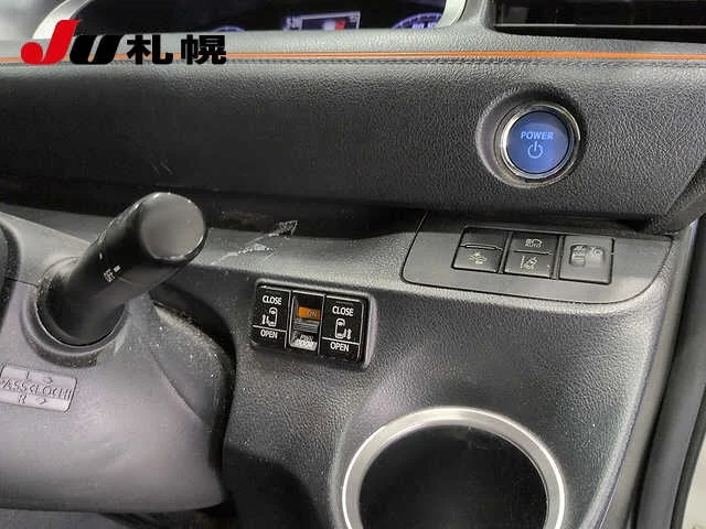 Toyota Sienta  с аукциона в Японии