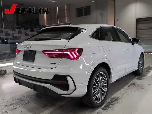 Audi Q3  с аукциона в Японии