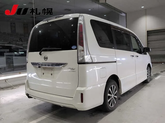 Nissan Serena  с аукциона в Японии
