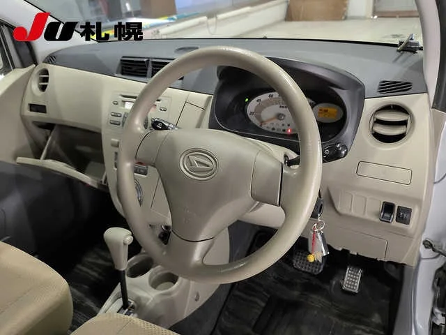 Daihatsu Mira  с аукциона в Японии
