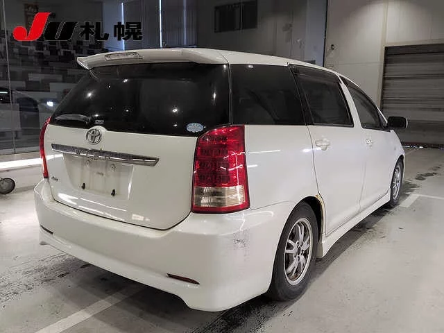 Toyota Wish  с аукциона в Японии
