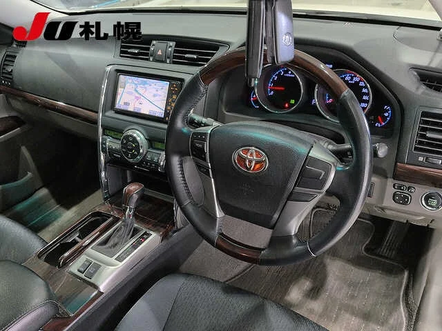 Toyota Mark X  с аукциона в Японии