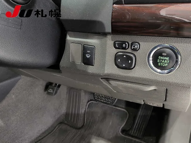 Toyota Mark X  с аукциона в Японии