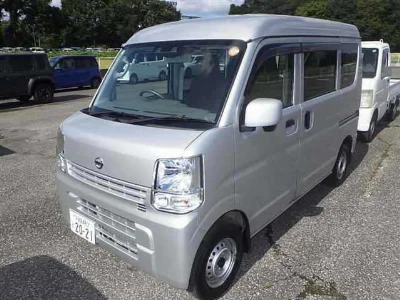 NISSAN CLIPPER VAN