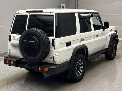 TOYOTA LAND CRUISER