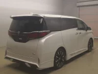Цена авто Toyota Alphard с аукционов Японии, номер кузова AAHH45W, пробег 32 000, оценка 3