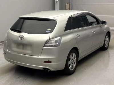 TOYOTA MARK X ZIO
