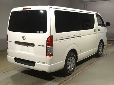 TOYOTA HIACE VAN