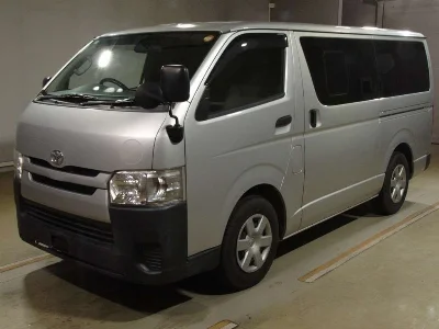 TOYOTA HIACE VAN