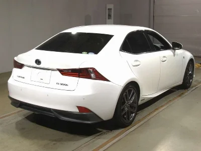 LEXUS IS